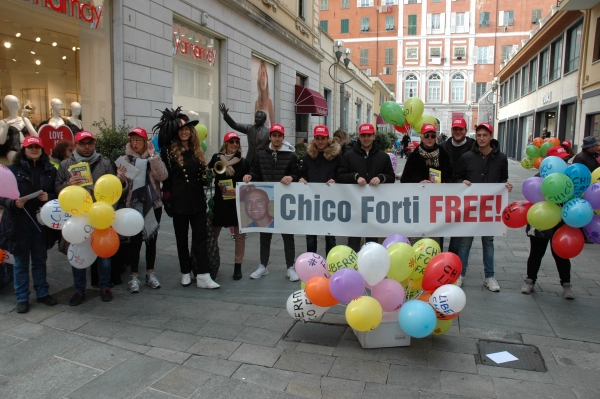 La Bersagliera al Flash Mob Campagna per CHICO FORTI FREE a Sanremo